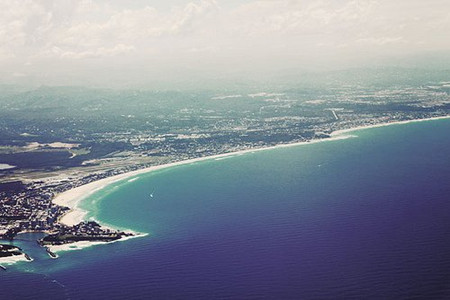 日積月累學(xué)口語(yǔ):二十歲出頭,你的一無(wú)所有,令全世界羨慕