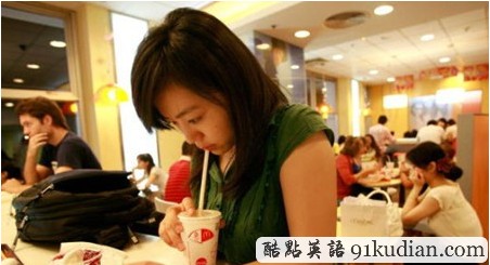 洛杉磯餐館新主張:吃飯不玩手機(jī) 就給你打個(gè)折