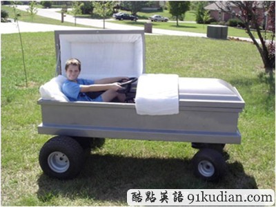 大千世界:萬圣節(jié)最酷汽車裝扮