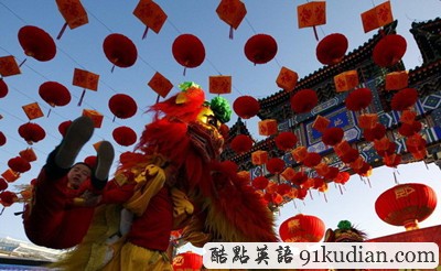 環(huán)球之旅:北京地壇廟會熱鬧非凡