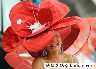 趣圖妙語(yǔ):時(shí)尚大比拼 帽子也瘋狂