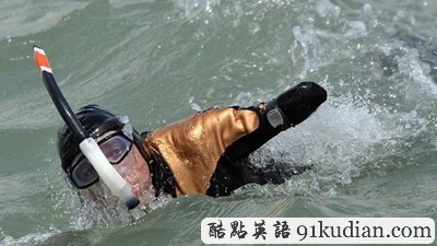 大千世界:四肢殘缺男子環(huán)