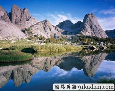 環(huán)球之旅:令人驚嘆的山峰鏡像