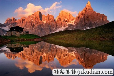 環(huán)球之旅:令人驚嘆的山峰鏡像