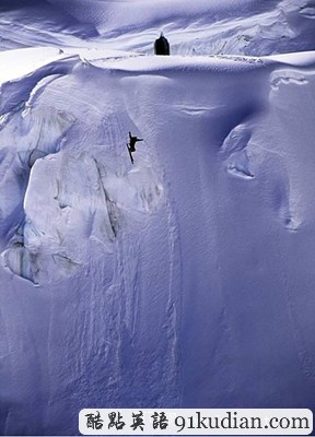 大千世界:現(xiàn)代超膽俠勇敢者游戲