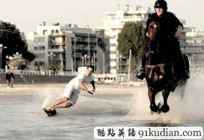 大千世界:現(xiàn)代超膽俠勇敢者游戲