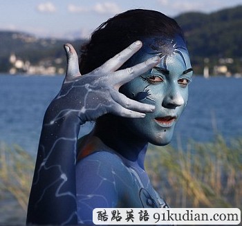 第15屆世界人體彩繪節(jié)火熱進行中