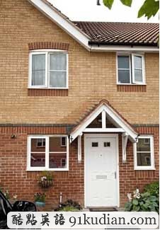 英男子腳踩兩只船 生下12個娃沒露餡