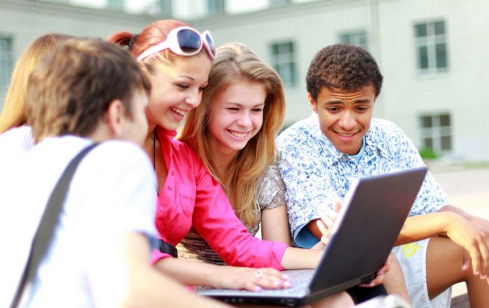 英語四級作文邊聽邊背(MP3+中英字幕) 第10期:如果我是個大學(xué)生 www.m.jiazhineng.cn